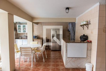 Casa à venda com 700m², 4 quartos e 5 vagasChurrasqueira