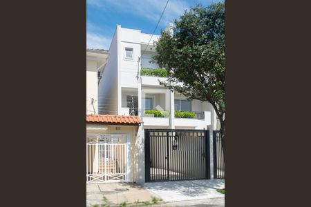 Casa à venda com 180m², 3 quartos e 2 vagasFachada