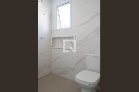 Casa à venda com 180m², 3 quartos e 2 vagasBanheiro quarto 2