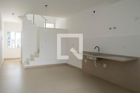 Casa à venda com 180m², 3 quartos e 2 vagasCozinha