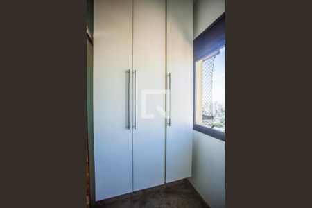 Apartamento para alugar com 45m², 1 quarto e 1 vagaÁrea de Serviço - Ármarios