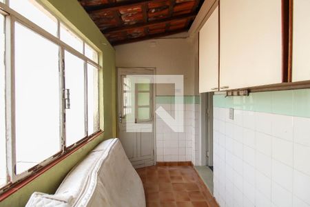 Casa à venda com 170m², 2 quartos e 2 vagas Casa à venda com 170m², 2 quartos e 2 vagasÁrea de Serviço