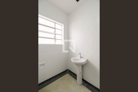 Casa à venda com 170m², 2 quartos e 2 vagas Casa à venda com 170m², 2 quartos e 2 vagasBanheiro