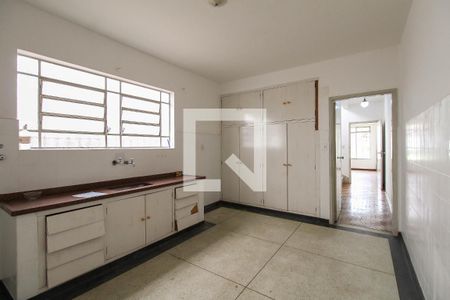 Casa à venda com 170m², 2 quartos e 2 vagas Casa à venda com 170m², 2 quartos e 2 vagasCozinha