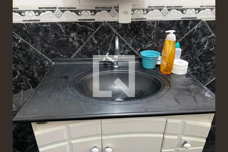 Casa para alugar com 180m², 4 quartos e sem vagaBanheiro da Suíte