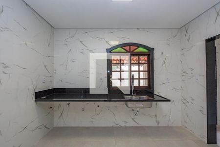 Casa à venda com 280m², 4 quartos e 6 vagas Casa à venda com 280m², 4 quartos e 6 vagasCozinha