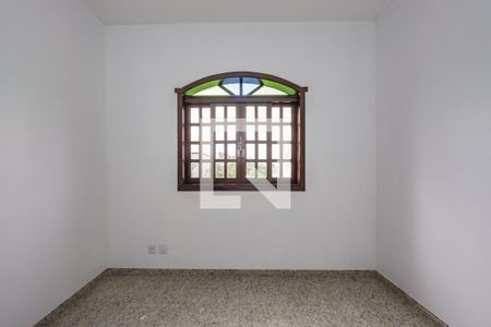 Casa à venda com 280m², 4 quartos e 6 vagas Casa à venda com 280m², 4 quartos e 6 vagasQuarto 4