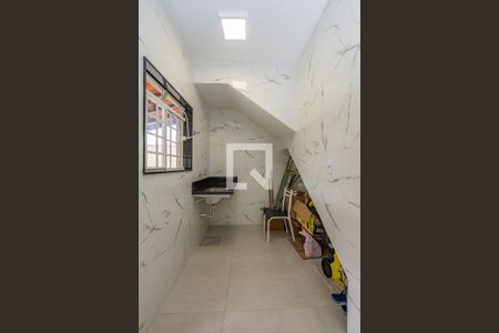 Casa à venda com 280m², 4 quartos e 6 vagas Casa à venda com 280m², 4 quartos e 6 vagasÁrea de Serviço