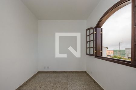 Casa à venda com 280m², 4 quartos e 6 vagas Casa à venda com 280m², 4 quartos e 6 vagasQuarto 3