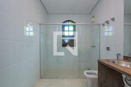 Casa à venda com 280m², 4 quartos e 6 vagas Casa à venda com 280m², 4 quartos e 6 vagasBanheiro da Suíte