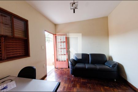 Sala 2 de casa para alugar com 6 quartos, 360m² em Dom Bosco, Belo Horizonte