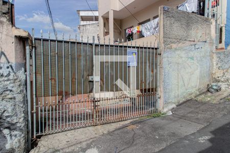 Casa para alugar com 100m², 2 quartos e 1 vagaFachada