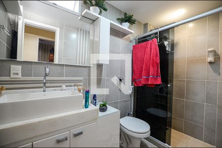 Apartamento à venda com 70m², 2 quartos e 1 vaga Apartamento à venda com 70m², 2 quartos e 1 vagaBanheiro