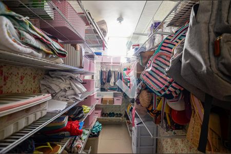 Apartamento à venda com 70m², 2 quartos e 1 vaga Apartamento à venda com 70m², 2 quartos e 1 vagaCloset