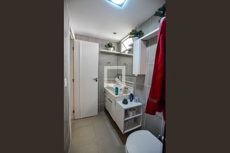 Apartamento à venda com 70m², 2 quartos e 1 vaga Apartamento à venda com 70m², 2 quartos e 1 vagaBanheiro