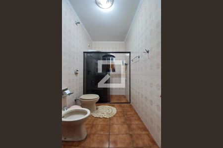 Casa para alugar com 148m², 5 quartos e 5 vagasBanheiro Corredor