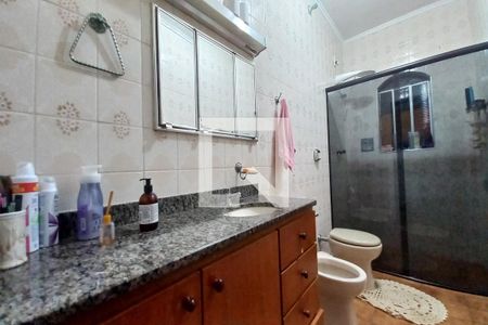 Casa para alugar com 148m², 5 quartos e 5 vagasBanheiro Corredor