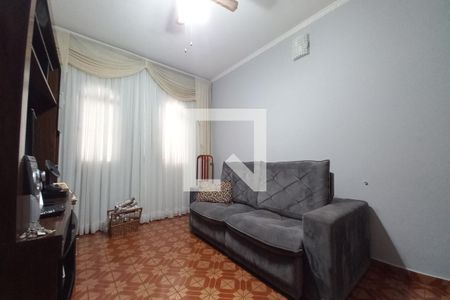 Sala de casa para alugar com 5 quartos, 148m² em Jardim São Vicente, Campinas