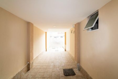 Casa à venda com 140m², 2 quartos e 3 vagas Casa à venda com 140m², 2 quartos e 3 vagasQuintal