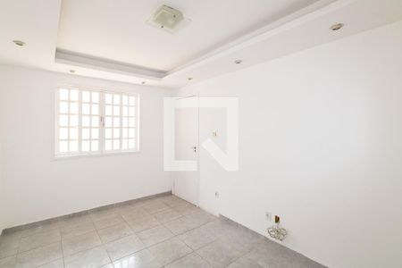 Casa à venda com 140m², 2 quartos e 3 vagas Casa à venda com 140m², 2 quartos e 3 vagasSala