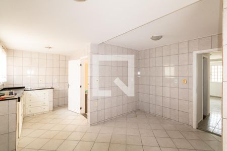 Casa à venda com 140m², 2 quartos e 3 vagas Casa à venda com 140m², 2 quartos e 3 vagasCozinha