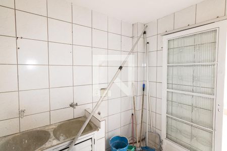 Casa à venda com 140m², 2 quartos e 3 vagas Casa à venda com 140m², 2 quartos e 3 vagasÁrea de Serviço