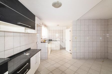 Casa à venda com 140m², 2 quartos e 3 vagas Casa à venda com 140m², 2 quartos e 3 vagasCozinha