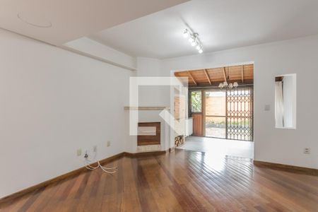 Sala de casa de condomínio para alugar com 3 quartos, 117m² em Jardim Itu Sabará, Porto Alegre