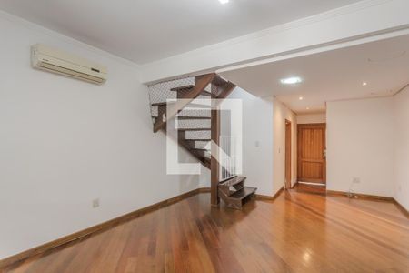 Sala de casa de condomínio para alugar com 3 quartos, 117m² em Jardim Itu Sabará, Porto Alegre