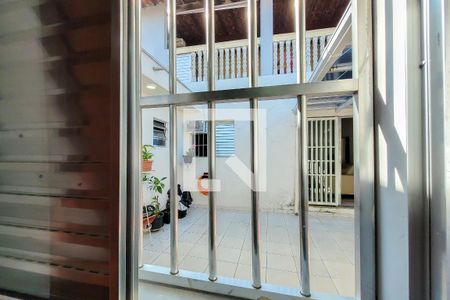 Casa à venda com 192m², 4 quartos e 3 vagas Casa à venda com 192m², 4 quartos e 3 vagasVista do Quarto 2