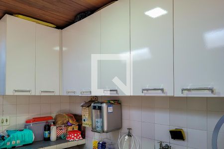 Casa à venda com 192m², 4 quartos e 3 vagas Casa à venda com 192m², 4 quartos e 3 vagasÁrea de Serviço