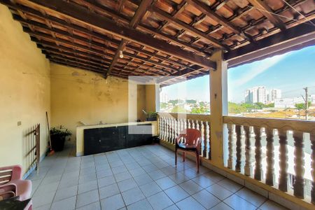 Casa à venda com 192m², 4 quartos e 3 vagas Casa à venda com 192m², 4 quartos e 3 vagasÁrea