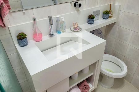 Casa à venda com 192m², 4 quartos e 3 vagas Casa à venda com 192m², 4 quartos e 3 vagasBanheiro Social