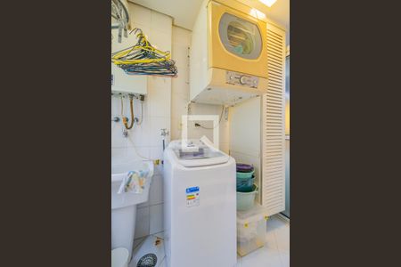 Casa de condomínio à venda com 107m², 3 quartos e 2 vagasÁrea de Serviço