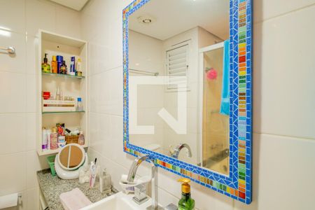 Casa de condomínio à venda com 107m², 3 quartos e 2 vagasBanheiro da Suíte