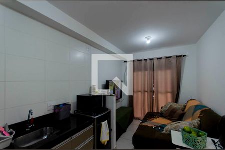 Sala e Cozinha Integrada  de apartamento para alugar com 1 quarto, 31m² em Vila Penteado, São Paulo