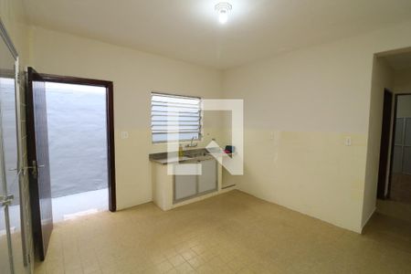 Casa para alugar com 152m², 2 quartos e 2 vagasCozinha