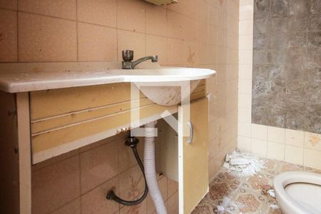 Banheiro de serviço de casa para alugar com 2 quartos, 85m² em Chácara Belenzinho, São Paulo