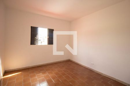 Quarto 2 de casa para alugar com 2 quartos, 80m² em Vila Carmosina, São Paulo