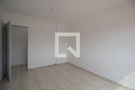 Quarto 1 de casa para alugar com 2 quartos, 80m² em Vila Carmosina, São Paulo