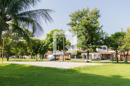 Casa de condomínio à venda com 482m², 4 quartos e 3 vagas Casa de condomínio à venda com 482m², 4 quartos e 3 vagasCondomínio