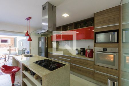 Casa de condomínio à venda com 482m², 4 quartos e 3 vagas Casa de condomínio à venda com 482m², 4 quartos e 3 vagasCozinha