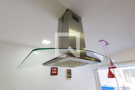 Casa de condomínio à venda com 482m², 4 quartos e 3 vagas Casa de condomínio à venda com 482m², 4 quartos e 3 vagasCozinha