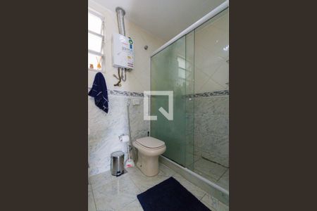 Casa de condomínio à venda com 482m², 4 quartos e 3 vagas Casa de condomínio à venda com 482m², 4 quartos e 3 vagasBanheiro da Suíte 2