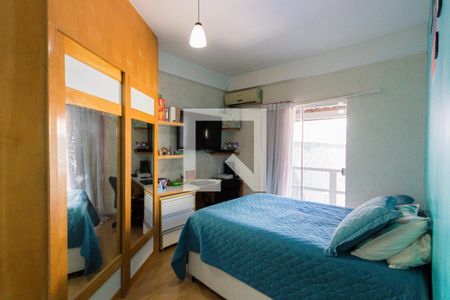 Casa de condomínio à venda com 482m², 4 quartos e 3 vagas Casa de condomínio à venda com 482m², 4 quartos e 3 vagasQuarto 1