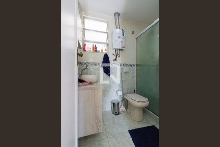 Casa de condomínio à venda com 482m², 4 quartos e 3 vagas Casa de condomínio à venda com 482m², 4 quartos e 3 vagasBanheiro da Suíte 2