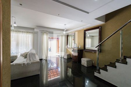 Sala de casa de condomínio à venda com 4 quartos, 482m² em Gardênia Azul, Rio de Janeiro