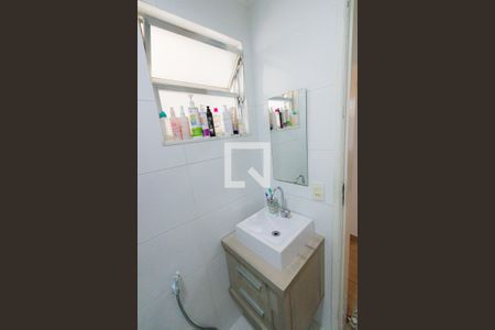 Casa de condomínio à venda com 482m², 4 quartos e 3 vagas Casa de condomínio à venda com 482m², 4 quartos e 3 vagasBanheiro Social