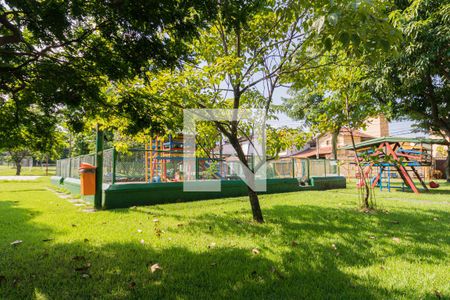 Casa de condomínio à venda com 482m², 4 quartos e 3 vagas Casa de condomínio à venda com 482m², 4 quartos e 3 vagasCondomínio