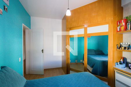 Casa de condomínio à venda com 482m², 4 quartos e 3 vagas Casa de condomínio à venda com 482m², 4 quartos e 3 vagasQuarto 1